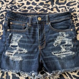 American Eagle Next Level Stretch Distressed Denim Shorts size 6 EUC